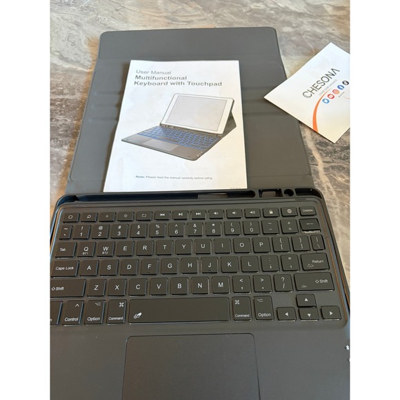CHESONA Multifunctional Keyboard Case with Touchpad for iPad - Picture 4 of 4